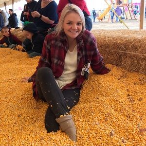 Meet your Posher, Emily